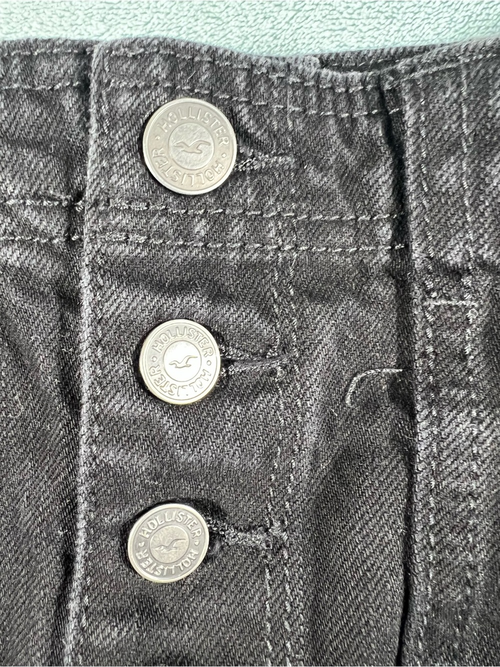 Hollister Ultra High Rise Black Button Front Denim Mini Skirt Women’s Size 5 - Picture 5 of 9